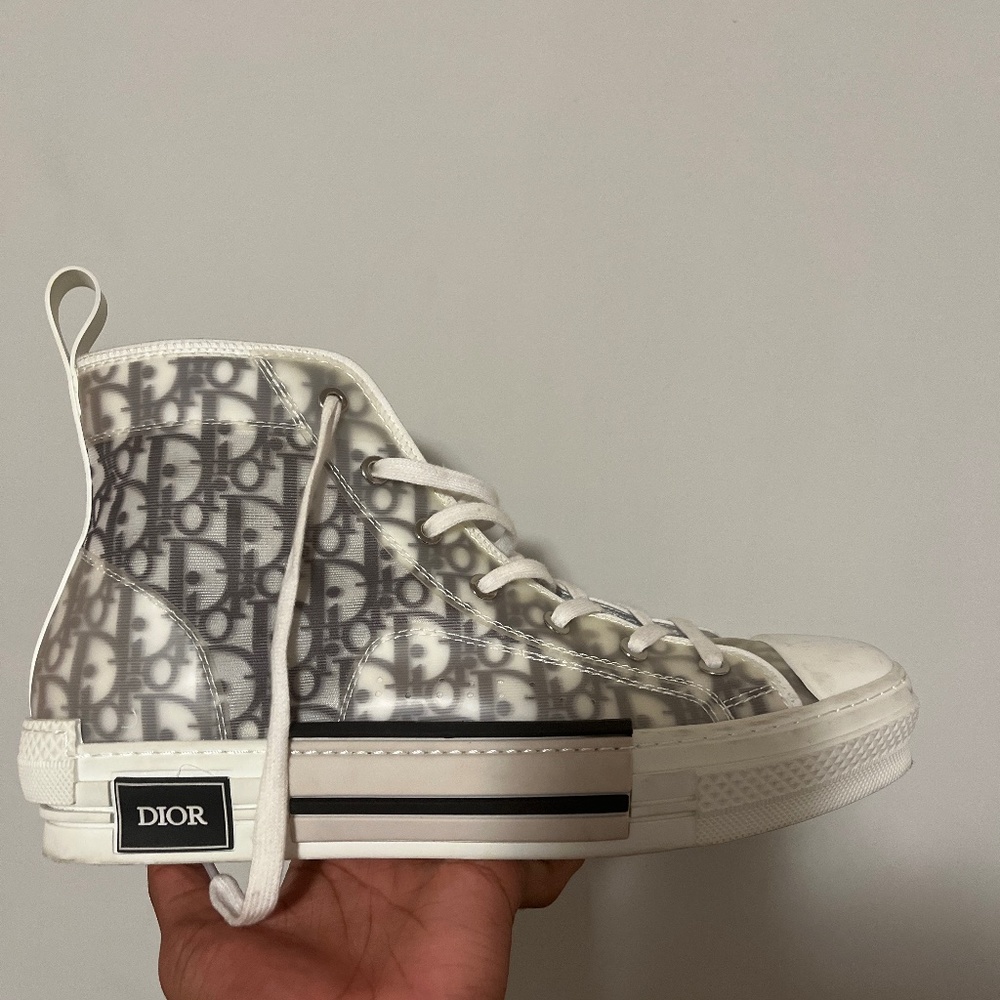 Dior Essentials B23 HIGH-TOP SNEAKER